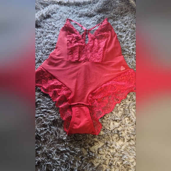 LINGERIE - Picture 4 of 15